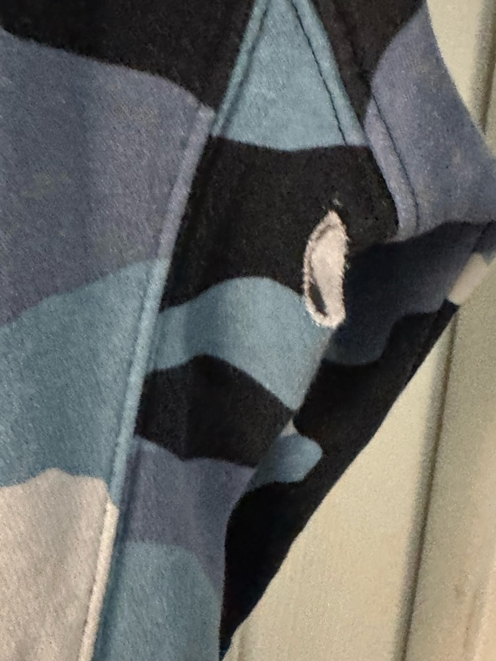 Nike Sportswear Club Fleece Blue Camo Hoodie Size M - Picture 4 of 5
